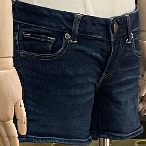 American Eagle high rise dark wash blue jean shorts / 00 / Excellent condition - Picture 6 of 17